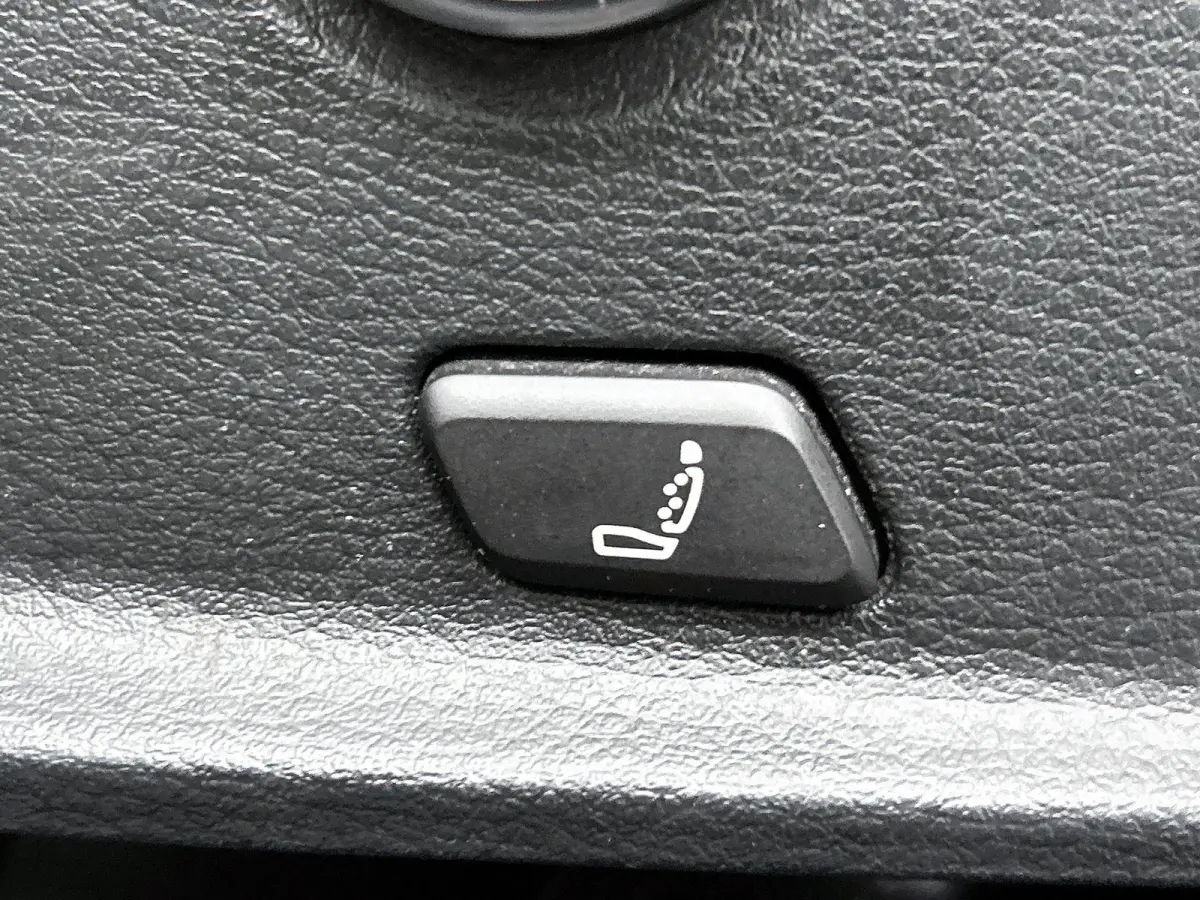 1.4 TFSI Sport S line black edition | Cruise Control | Massagefunctie | Achteruitrijcamera | Airco |
