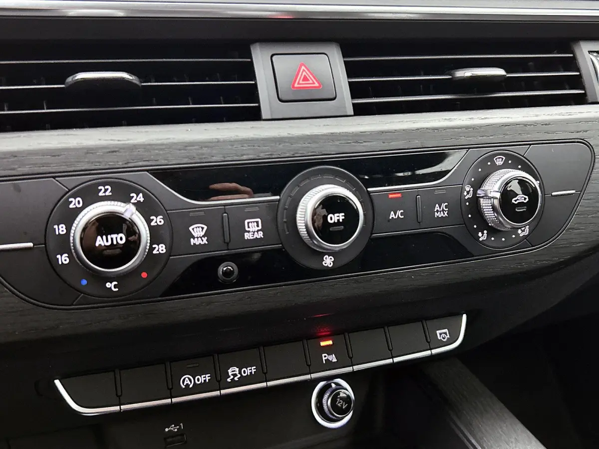 1.4 TFSI Sport S line black edition | Cruise Control | Massagefunctie | Achteruitrijcamera | Airco |