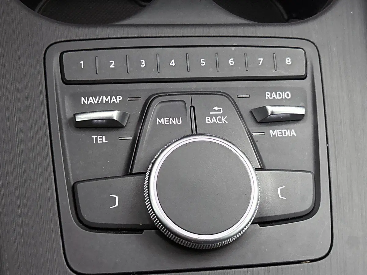 1.4 TFSI Sport S line black edition | Cruise Control | Massagefunctie | Achteruitrijcamera | Airco |