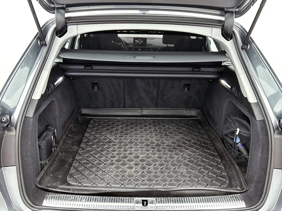 1.4 TFSI Sport S line black edition | Cruise Control | Massagefunctie | Achteruitrijcamera | Airco |