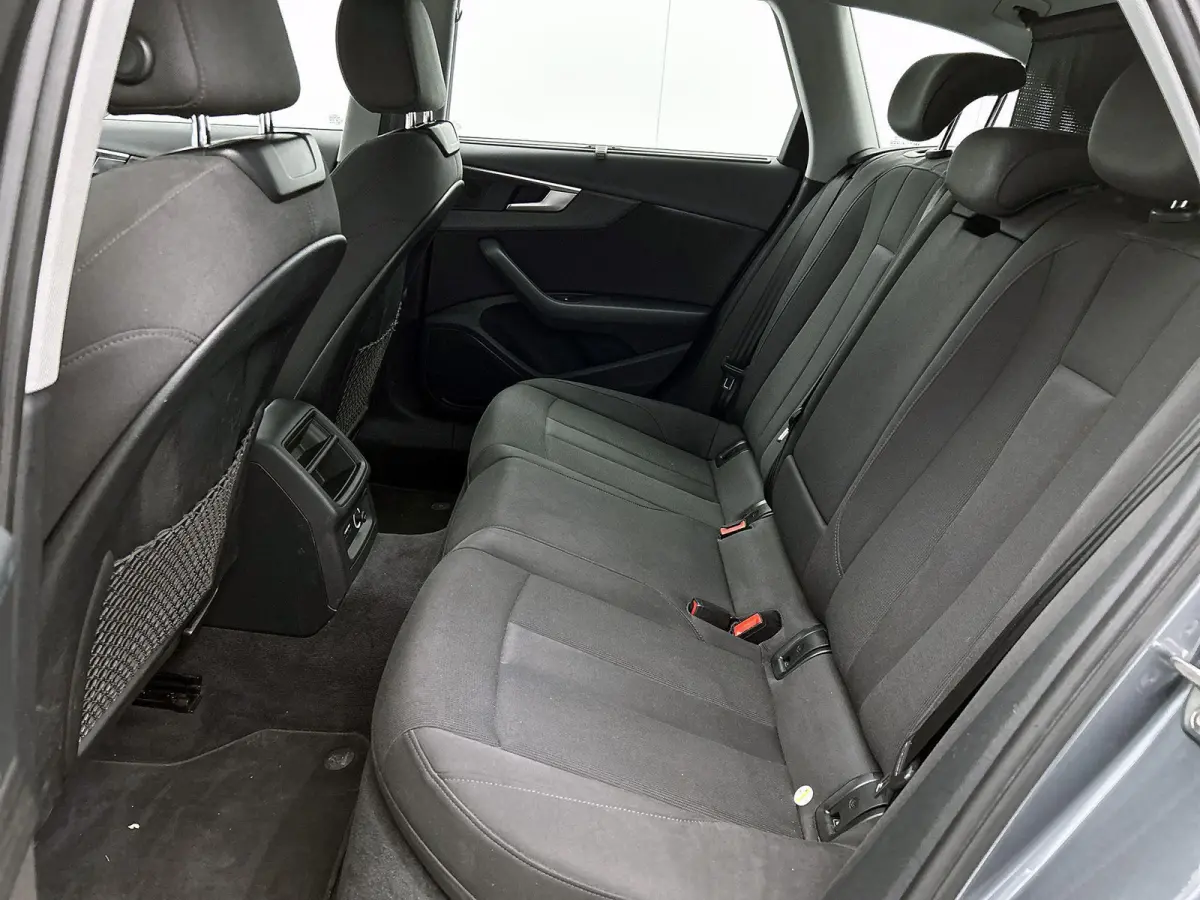 1.4 TFSI Sport S line black edition | Cruise Control | Massagefunctie | Achteruitrijcamera | Airco |
