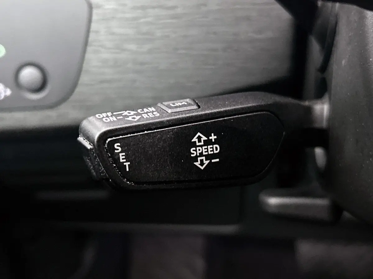 1.4 TFSI Sport S line black edition | Cruise Control | Massagefunctie | Achteruitrijcamera | Airco |