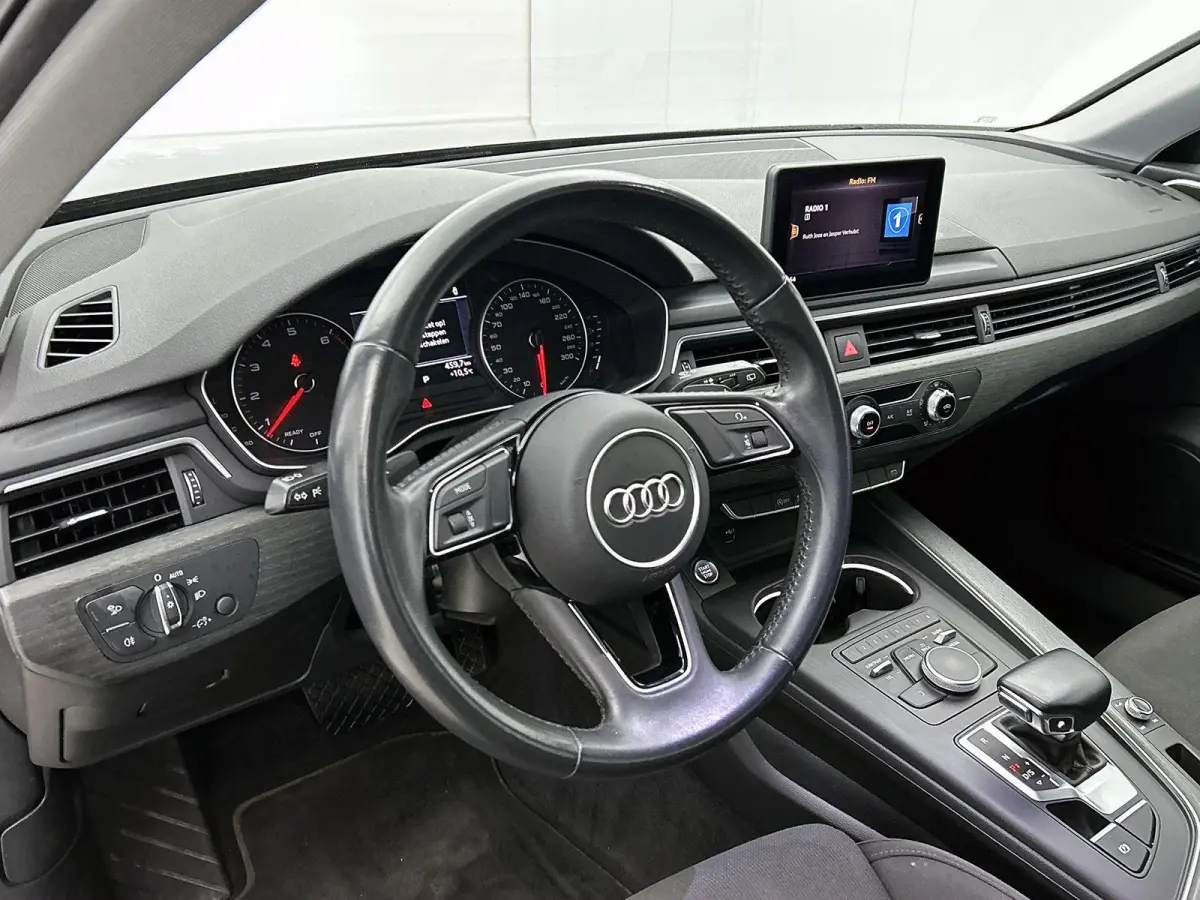 1.4 TFSI Sport S line black edition | Cruise Control | Massagefunctie | Achteruitrijcamera | Airco |