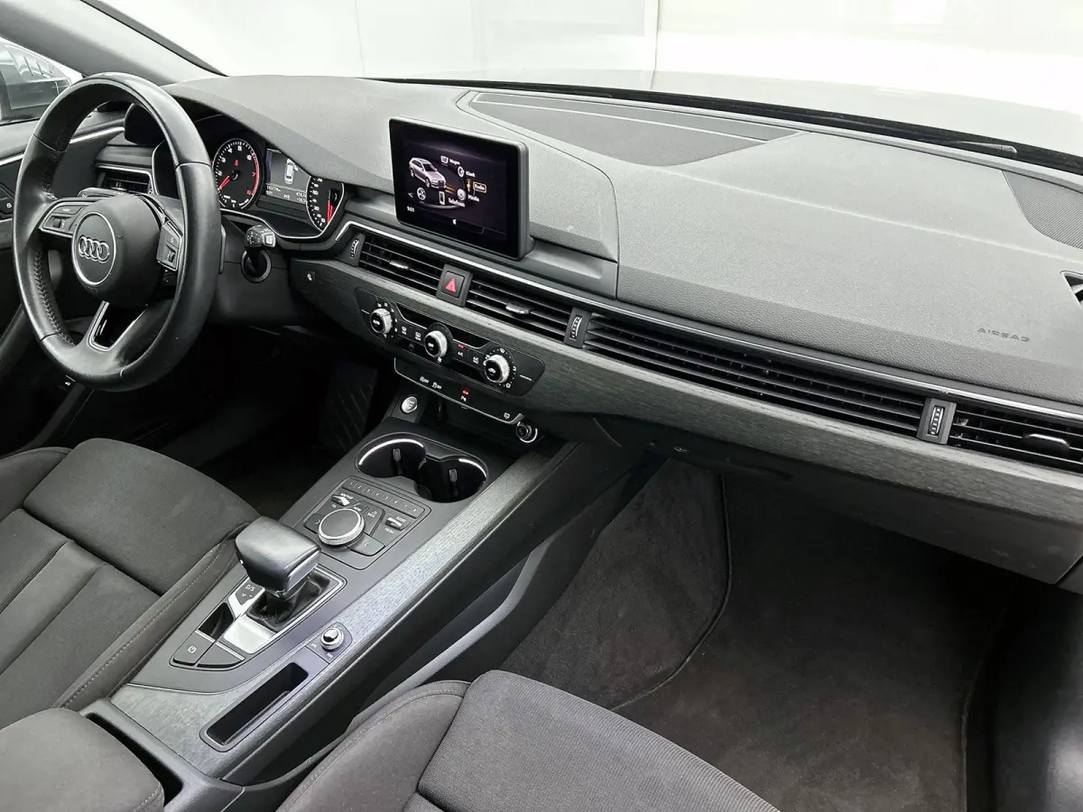 1.4 TFSI Sport S line black edition | Cruise Control | Massagefunctie | Achteruitrijcamera | Airco |