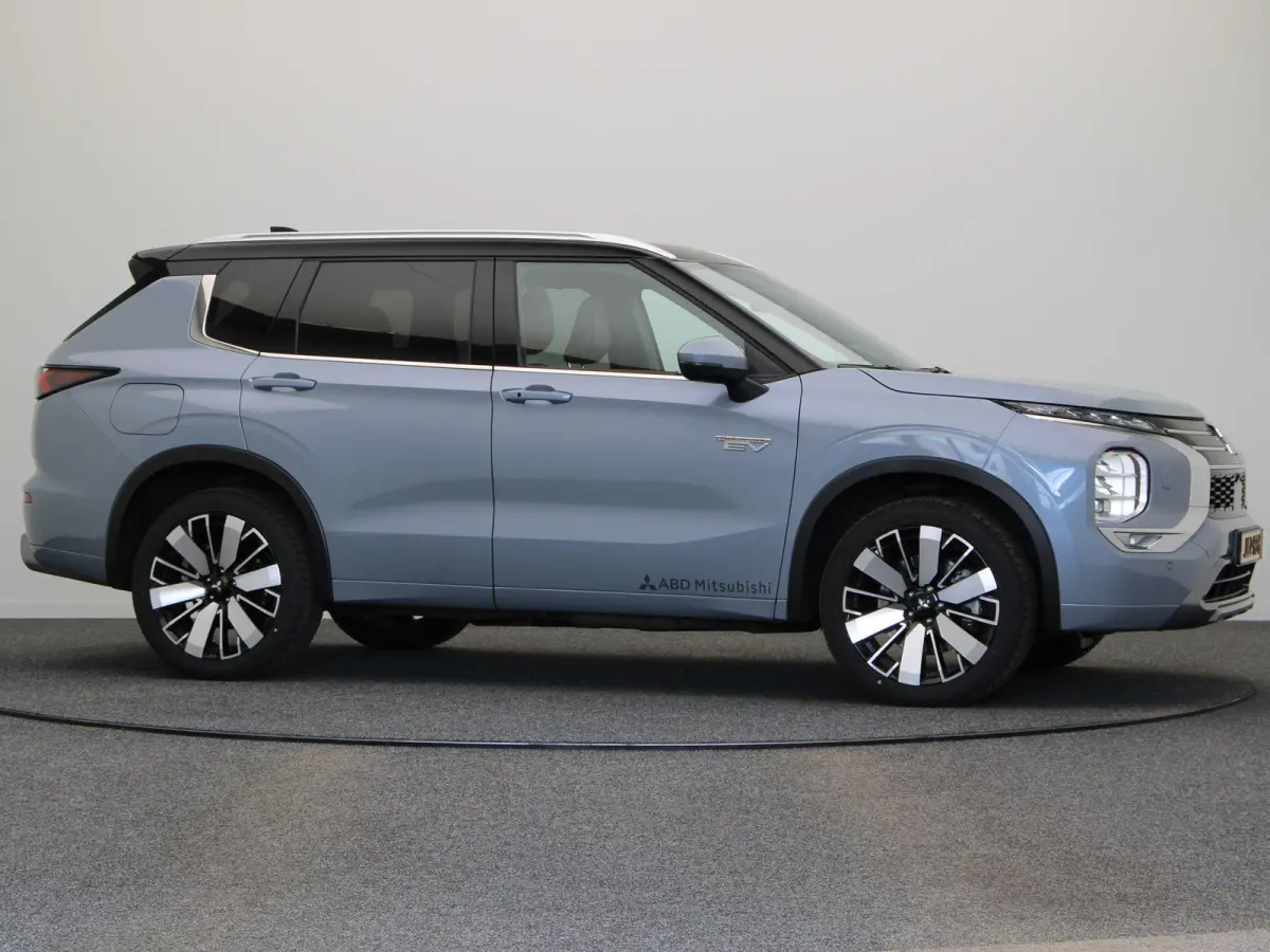 2.4 PHEV Instyle+ | Bruin lederen bekleding | Yamaha audio | Panoramadak | Stoelmassage |