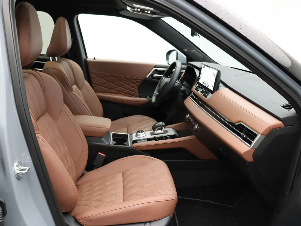 2.4 PHEV Instyle+ | Bruin lederen bekleding | Yamaha audio | Panoramadak | Stoelmassage |