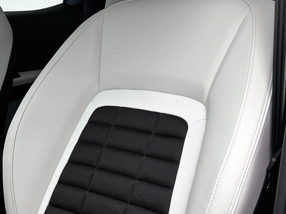 1.2 Hybrid Max 145pk Automaat | 8 Jaar Garantie | Navigatie | Camera | Climate Control | Cruise Control | 17"LMV | LED | Dodehoekdetectie | Apple Carplay/Android Auto |