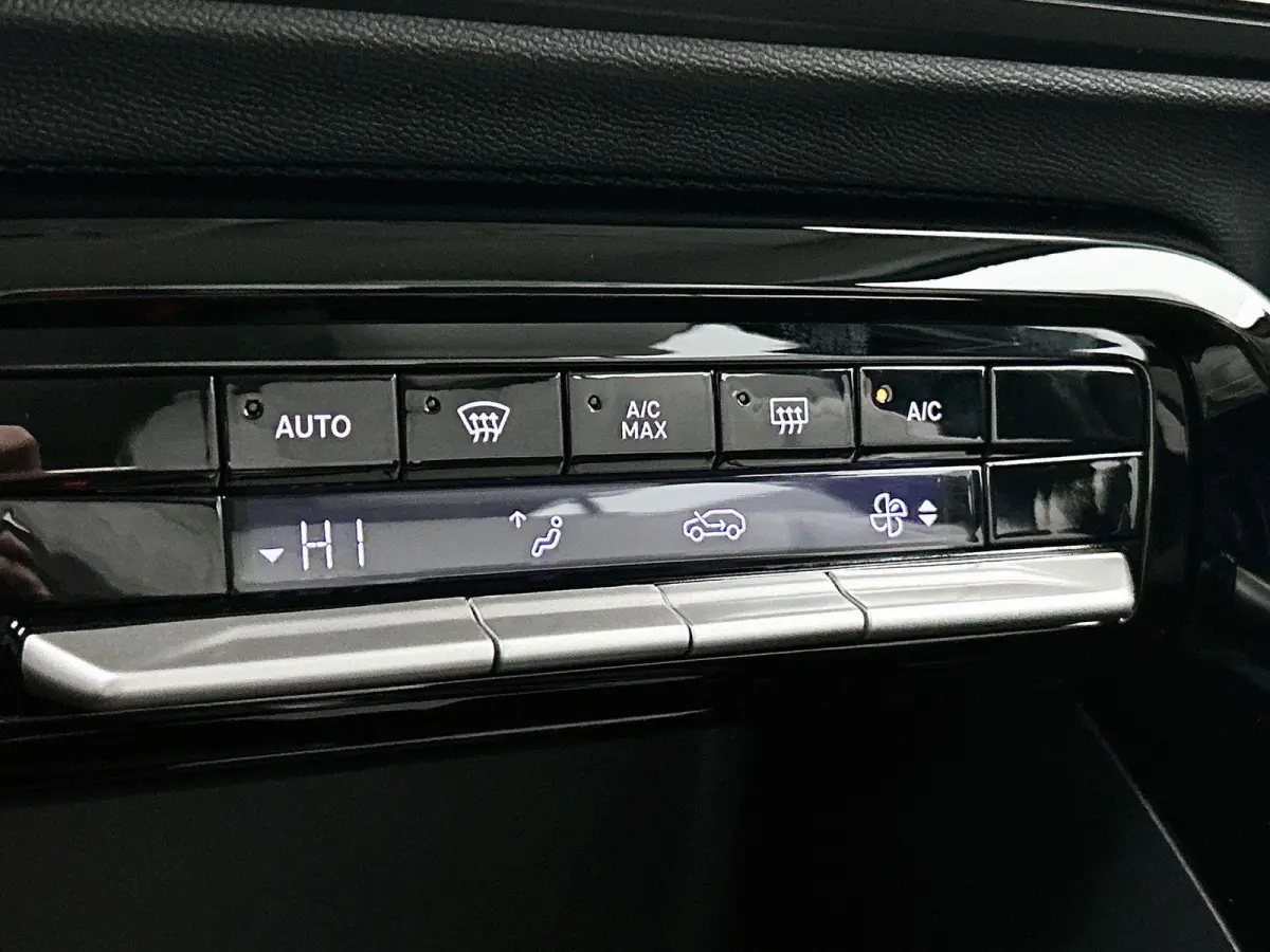1.2 Hybrid Max 145pk Automaat | 8 Jaar Garantie | Navigatie | Camera | Climate Control | Cruise Control | 17"LMV | LED | Dodehoekdetectie | Apple Carplay/Android Auto |