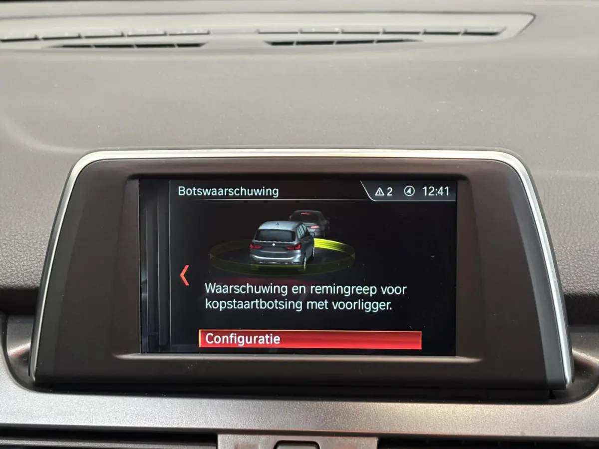 220i 192PK / Automaat / NL Auto / Leder / 4 Seizoensbanden / Goed onderhouden!
