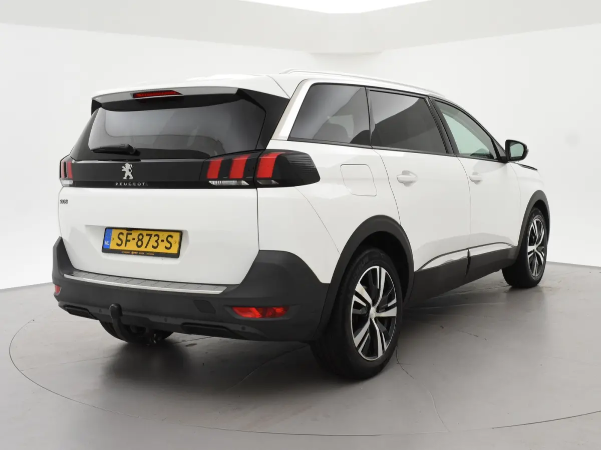 1.2 130 PK AUT. 7-PERS PT ALLURE + TREKHAAK | CARPLAY | CAMERA | SFEERVERL.