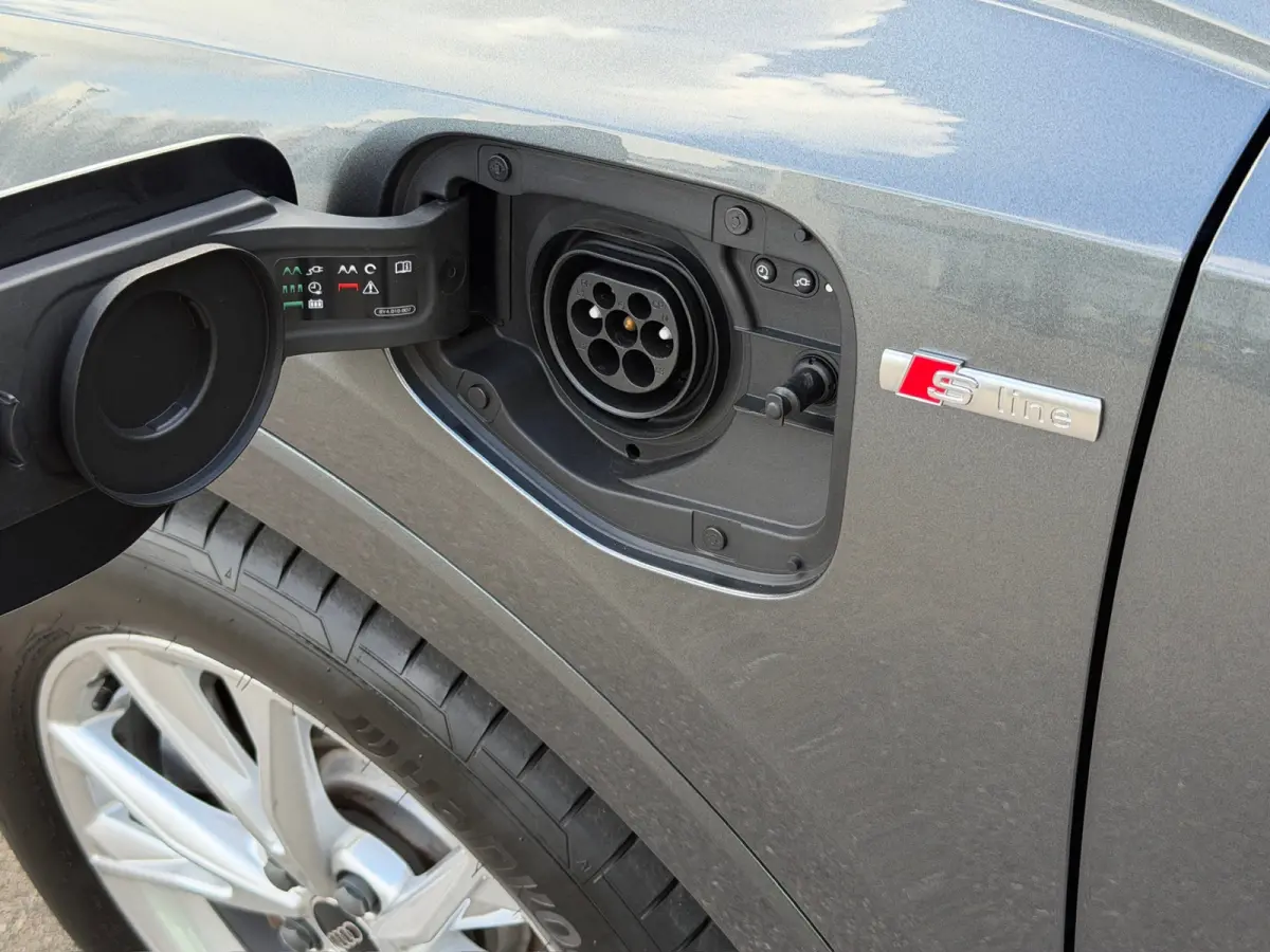 45 TFSI e S-line | Panoramadak | Leder | Sonos | Carplay | Led | Camera | Dode hoek | Elek. achterklep | Rijklaar incl. garantie
