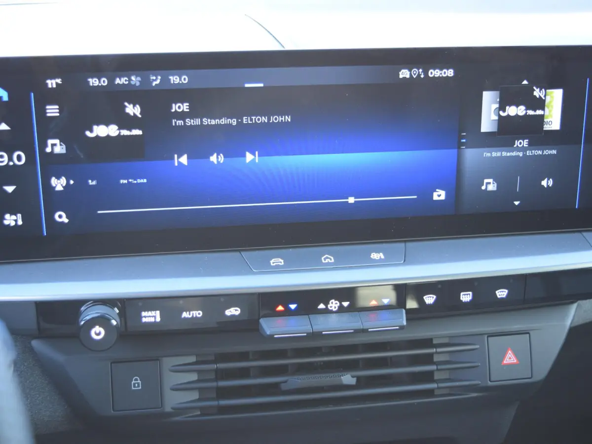 1.2 Turbo Hybrid Business Edition | UIT VOORRAAD LEVERBAAR | SCHUIF- KANTELDAK |