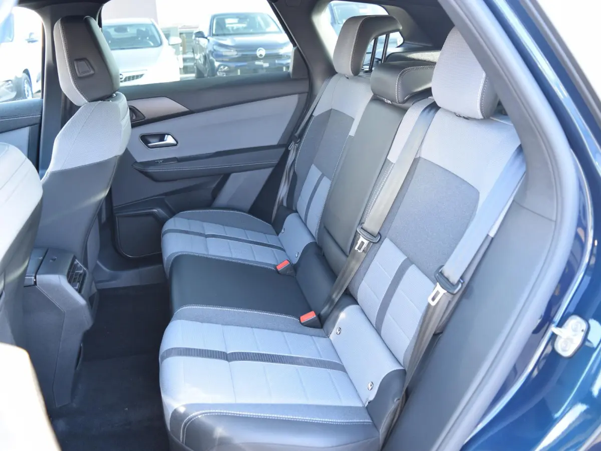 1.2 Turbo Hybrid Business Edition | UIT VOORRAAD LEVERBAAR | SCHUIF- KANTELDAK |