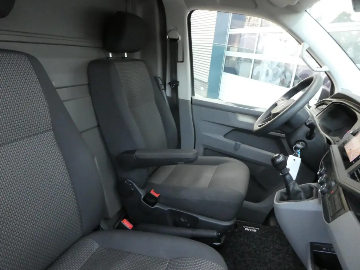 2.0 TDI 150pk, L2, Airco, Navigatie, Trekhaak, PDC, Trekhaak.
