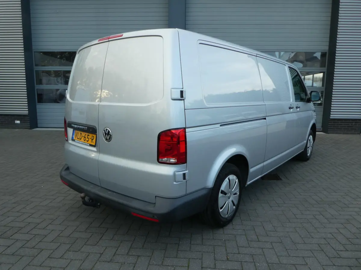 2.0 TDI 150pk, L2, Airco, Navigatie, Trekhaak, PDC, Trekhaak.