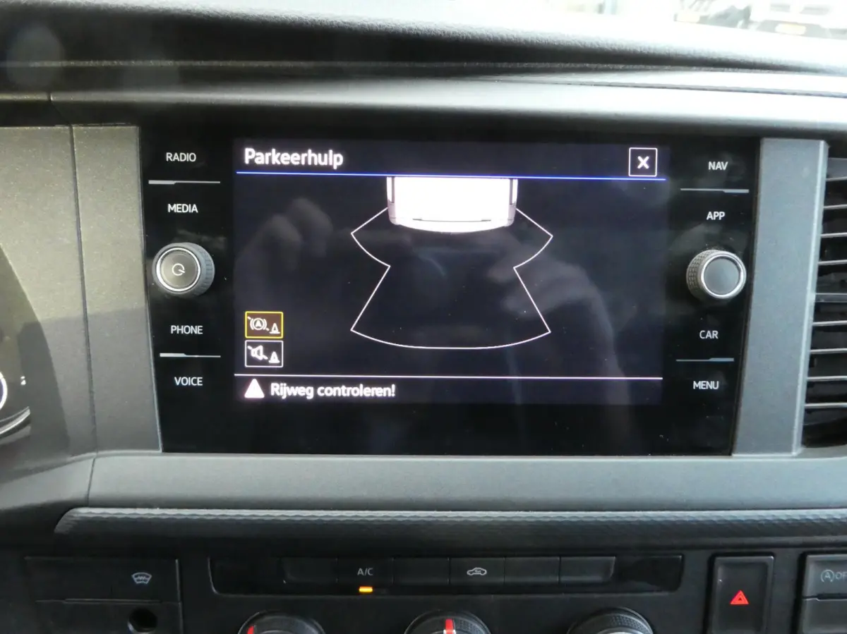 2.0 TDI 150pk, L2, Airco, Navigatie, Trekhaak, PDC, Trekhaak.