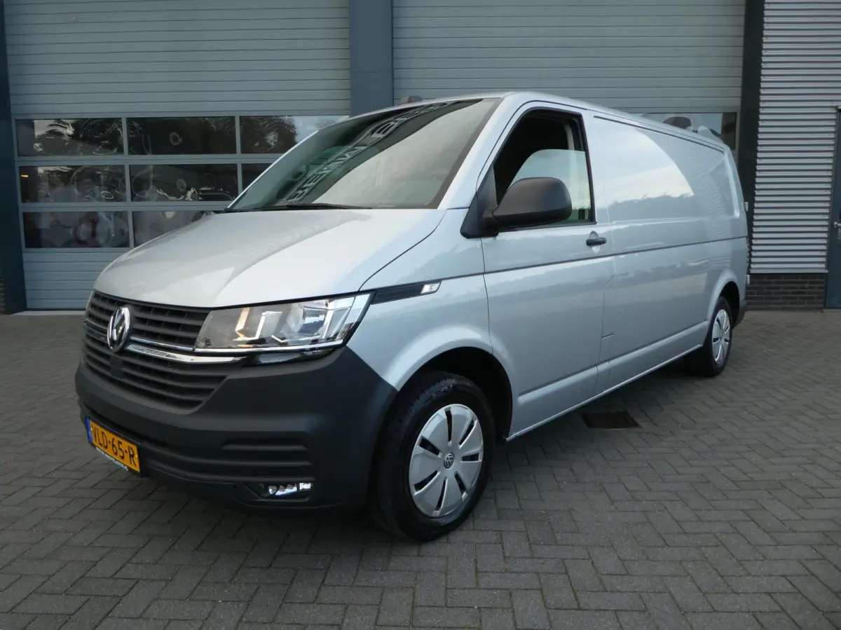 2.0 TDI 150pk, L2, Airco, Navigatie, Trekhaak, PDC, Trekhaak.