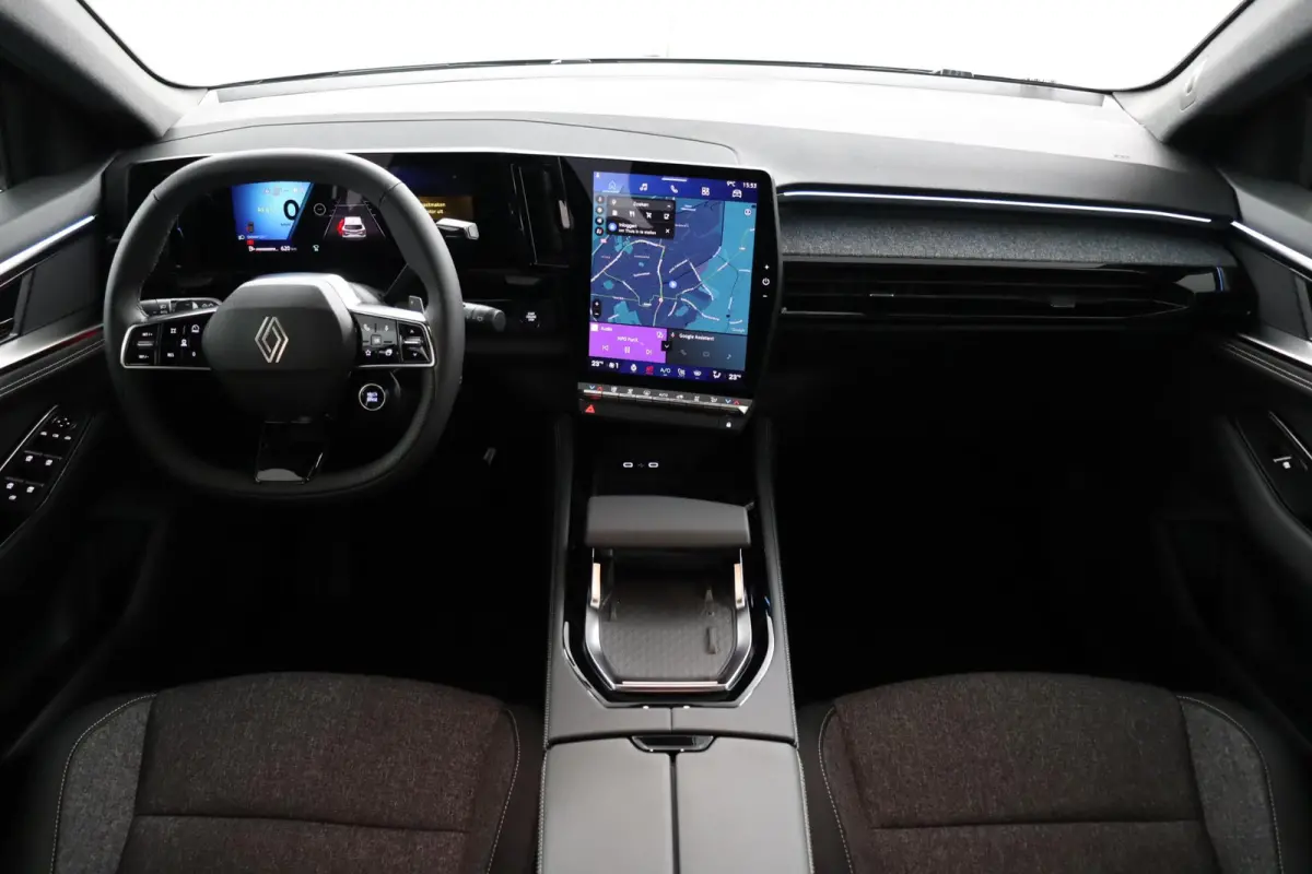 techno full hybrid E-Tech 200 | Trekhaak | Parkeercamera | Adapt. Cruise | Google Navigatie |