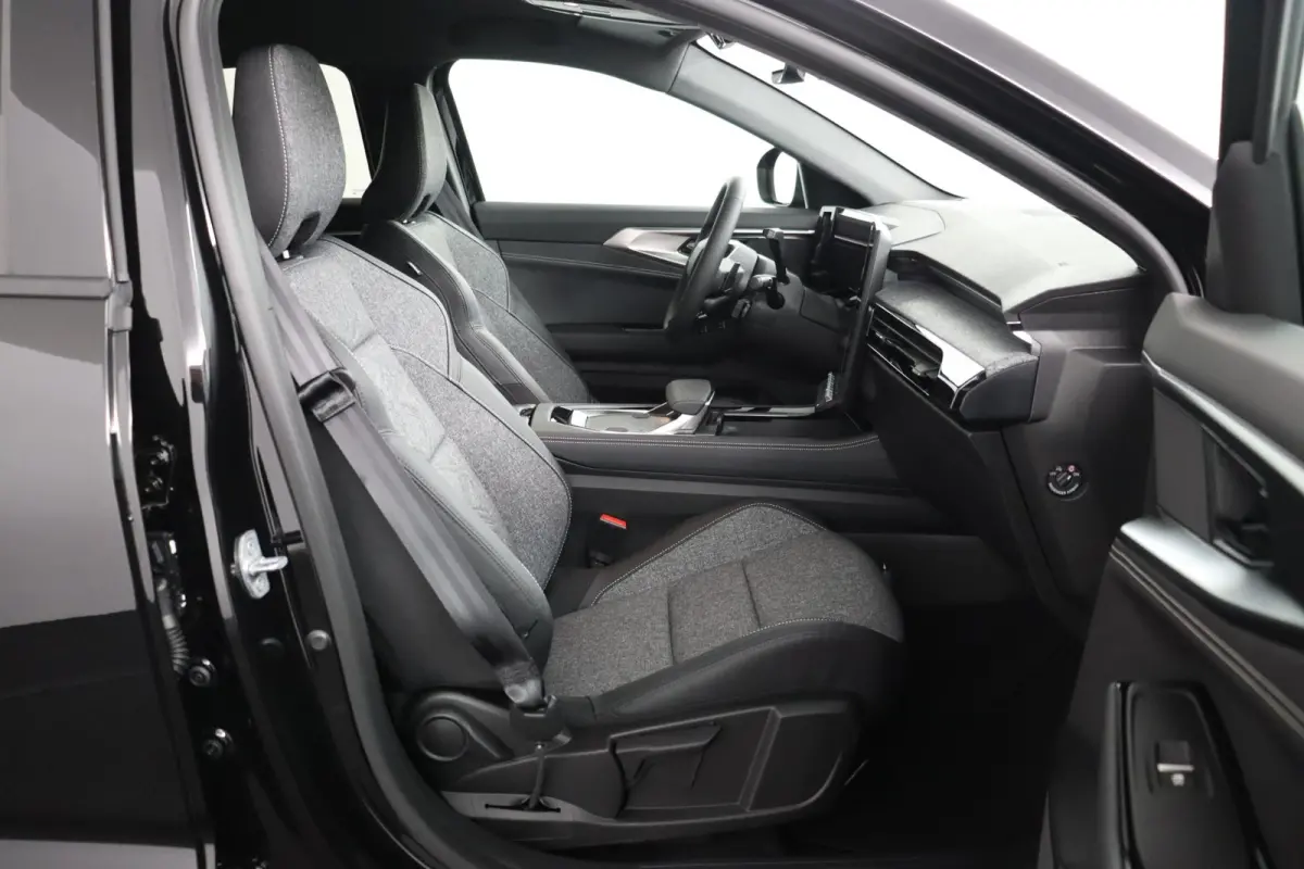 techno full hybrid E-Tech 200 | Trekhaak | Parkeercamera | Adapt. Cruise | Google Navigatie |