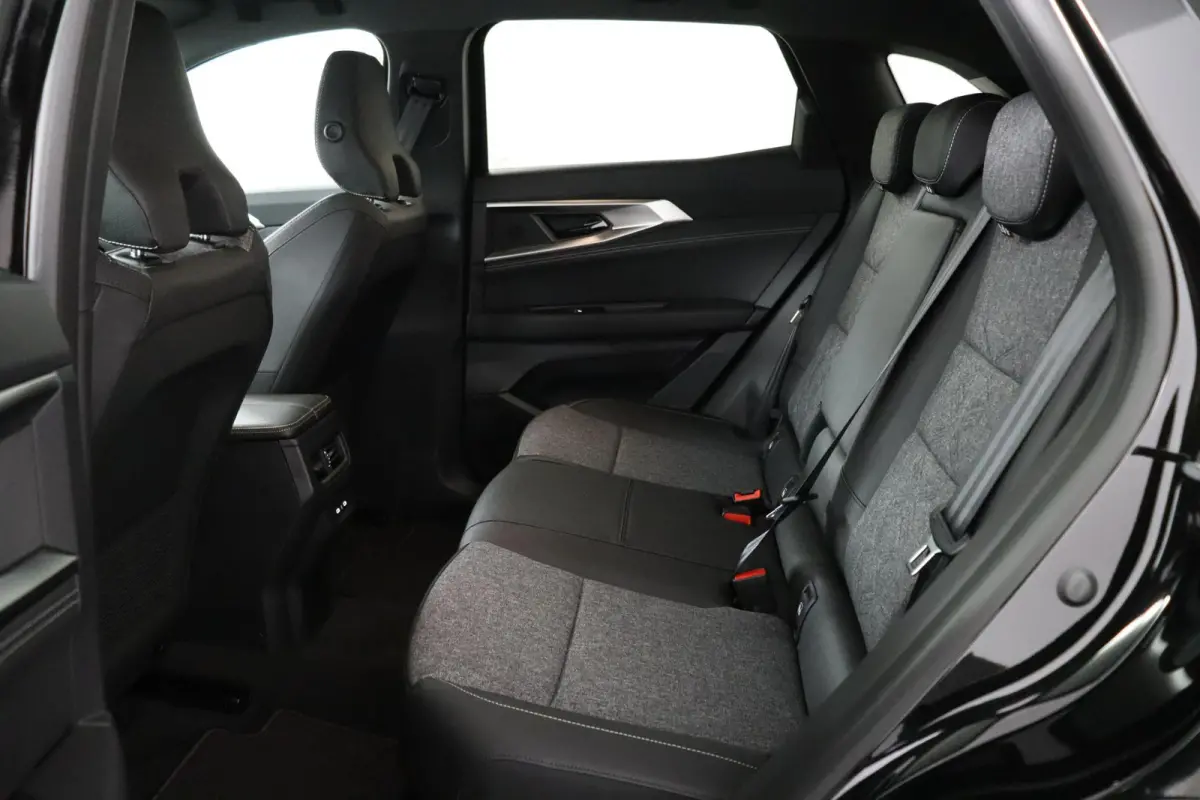 techno full hybrid E-Tech 200 | Trekhaak | Parkeercamera | Adapt. Cruise | Google Navigatie |