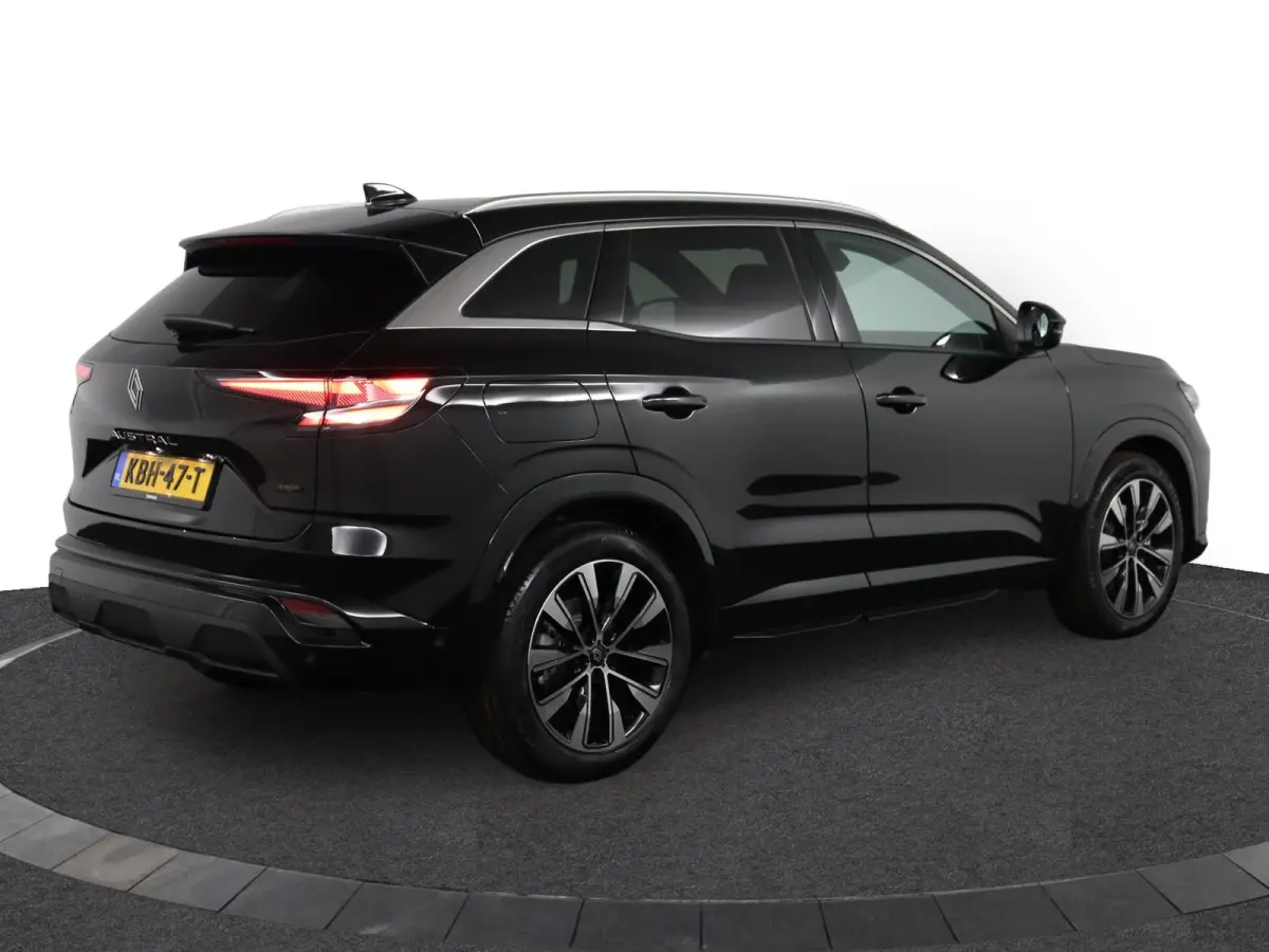 techno full hybrid E-Tech 200 | Trekhaak | Parkeercamera | Adapt. Cruise | Google Navigatie |