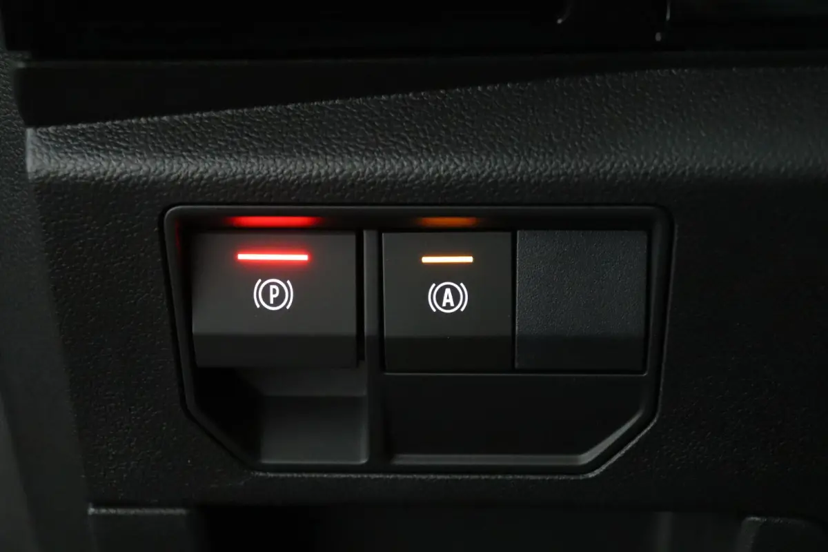 techno full hybrid E-Tech 200 | Trekhaak | Parkeercamera | Adapt. Cruise | Google Navigatie |