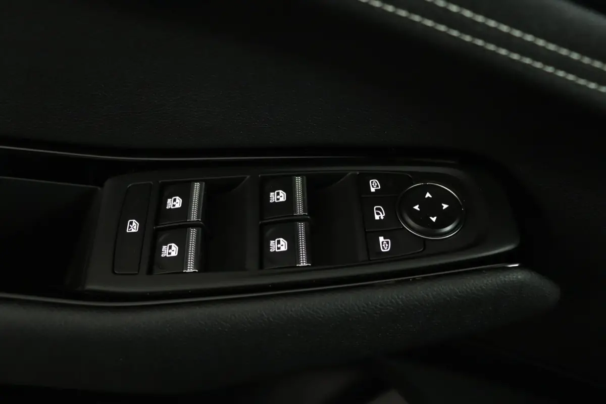techno full hybrid E-Tech 200 | Trekhaak | Parkeercamera | Adapt. Cruise | Google Navigatie |