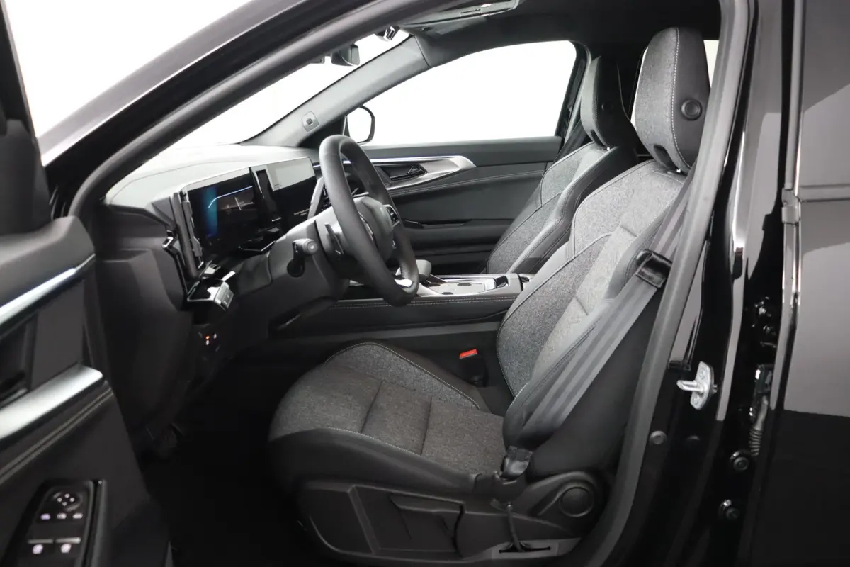 techno full hybrid E-Tech 200 | Trekhaak | Parkeercamera | Adapt. Cruise | Google Navigatie |