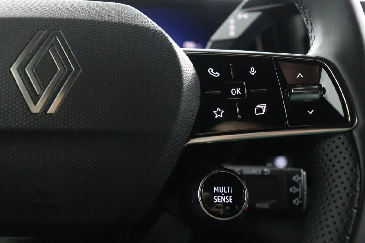 techno full hybrid E-Tech 200 | Trekhaak | Parkeercamera | Adapt. Cruise | Google Navigatie |
