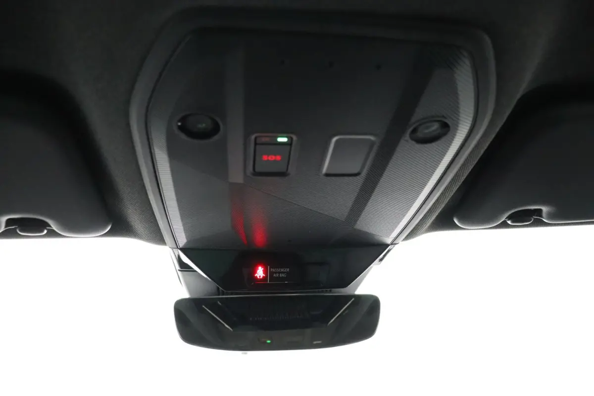 techno full hybrid E-Tech 200 | Trekhaak | Parkeercamera | Adapt. Cruise | Google Navigatie |