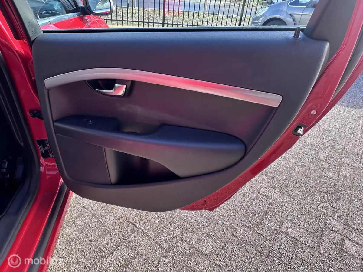 T5|5 Cilinder|Automaat|Connected Touch|Stoelverwarming|Navi|Bluetooth