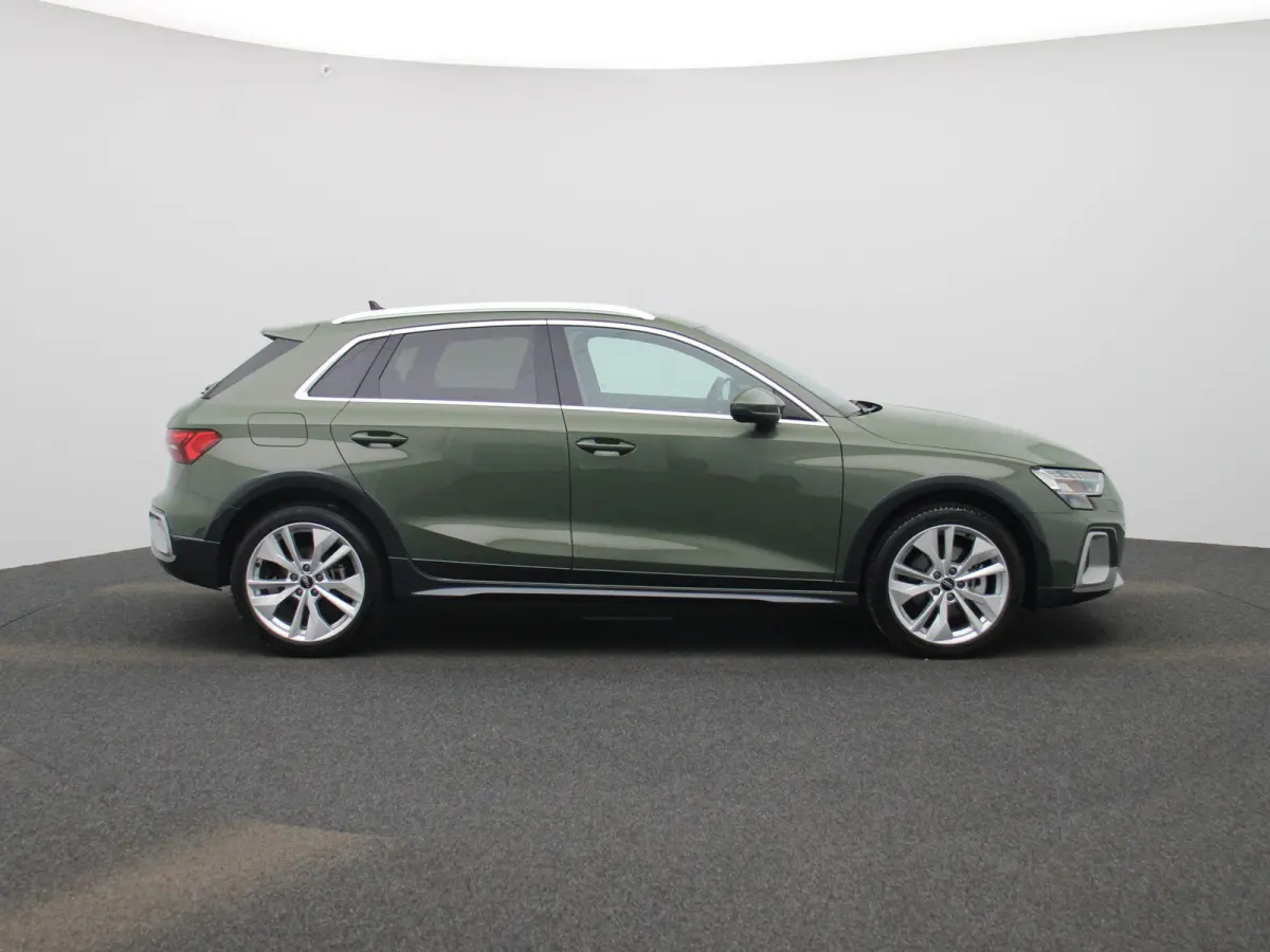 40 TFSI e Advanced edition l Adaptive cruise control l Climate control l Achteruitrijcamera l Navigatie l Stoelverwarming l Trekhaak l Dodehoekdetectie l Ledkoplampen l Sonos premium 3D l Li