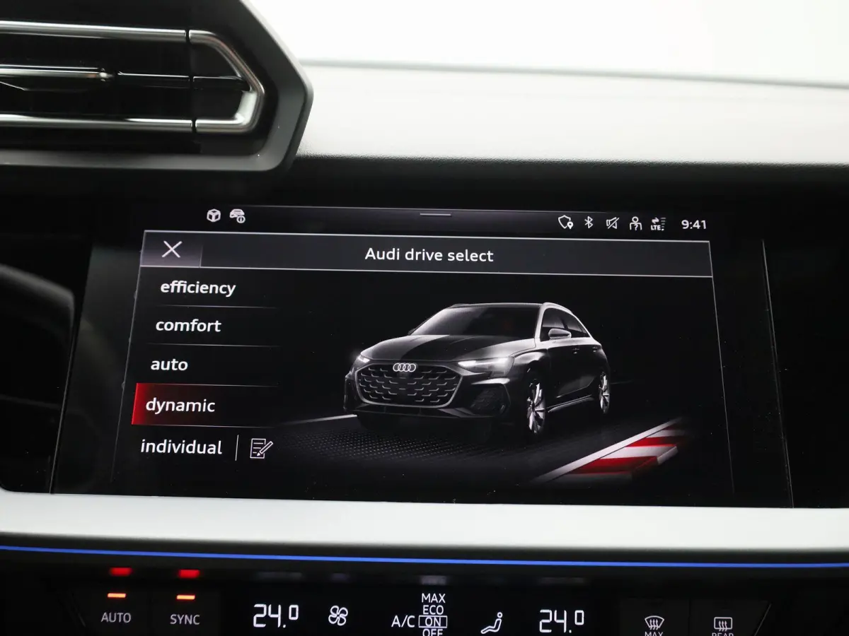 40 TFSI e Advanced edition l Adaptive cruise control l Climate control l Achteruitrijcamera l Navigatie l Stoelverwarming l Trekhaak l Dodehoekdetectie l Ledkoplampen l Sonos premium 3D l Li