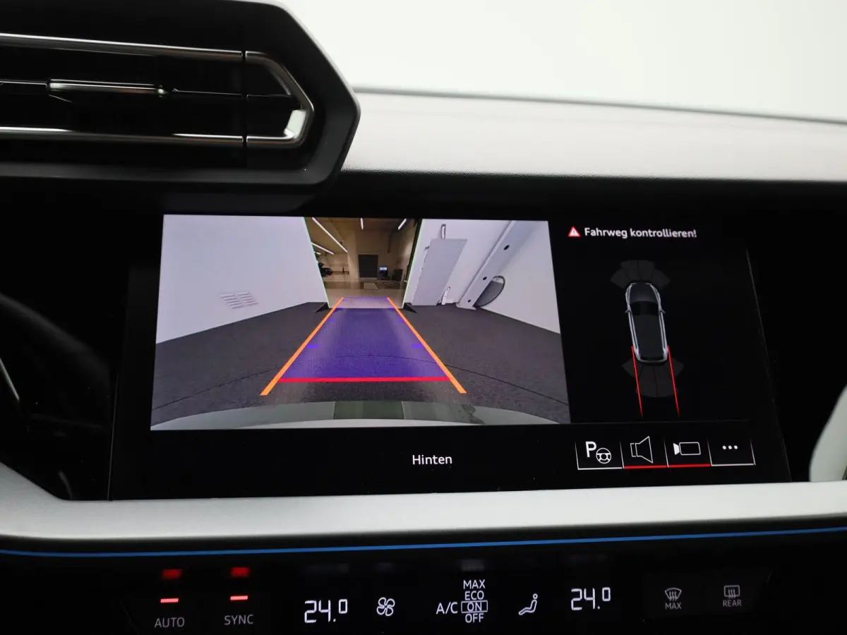 40 TFSI e Advanced edition l Adaptive cruise control l Climate control l Achteruitrijcamera l Navigatie l Stoelverwarming l Trekhaak l Dodehoekdetectie l Ledkoplampen l Sonos premium 3D l Li