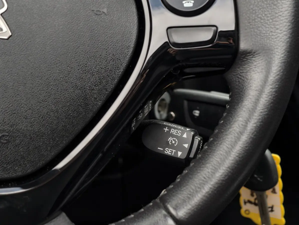 1.0 e-VTi Allure TOP! // AIRCO / CRUISE / CARPLAY / SCHUIFDAK / NAP / CAMERA