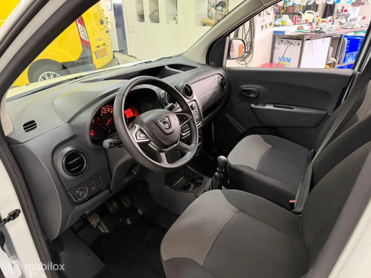 bestel 33.000 km 1.5 Blue dCi met 33.000 km