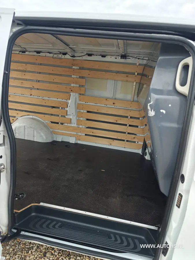 110 CDI Extra Lang , apk maart 2027 , airco , camera , cruise , Euro 6 , 2e Eig.