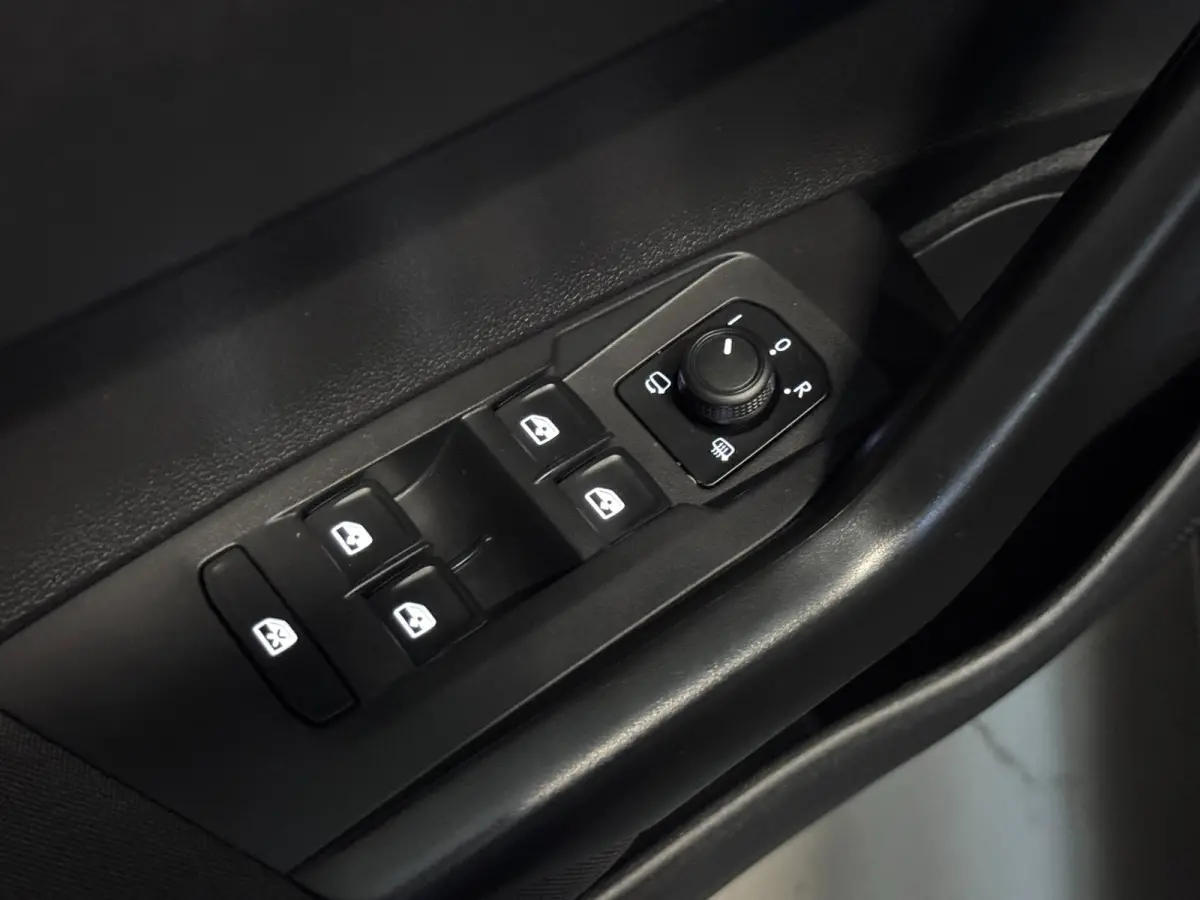 1.0 TSI Comfortline | CARPLAY | AIRCO