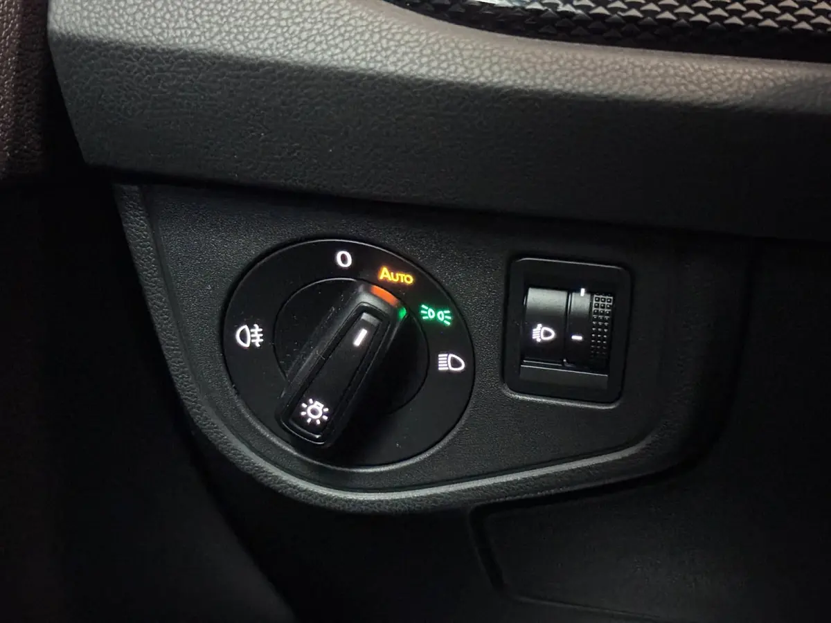 1.0 TSI Comfortline | CARPLAY | AIRCO
