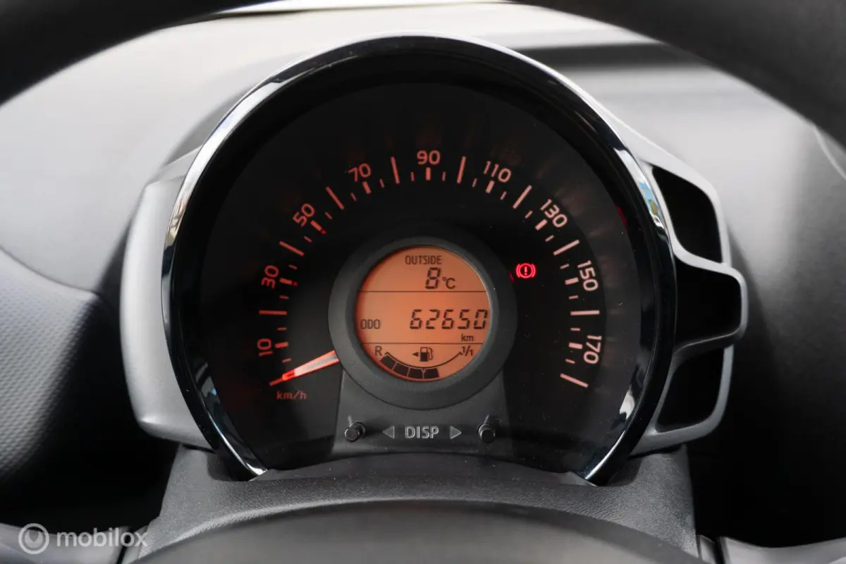 1.0 VVT-i x | LED | Cruise Control