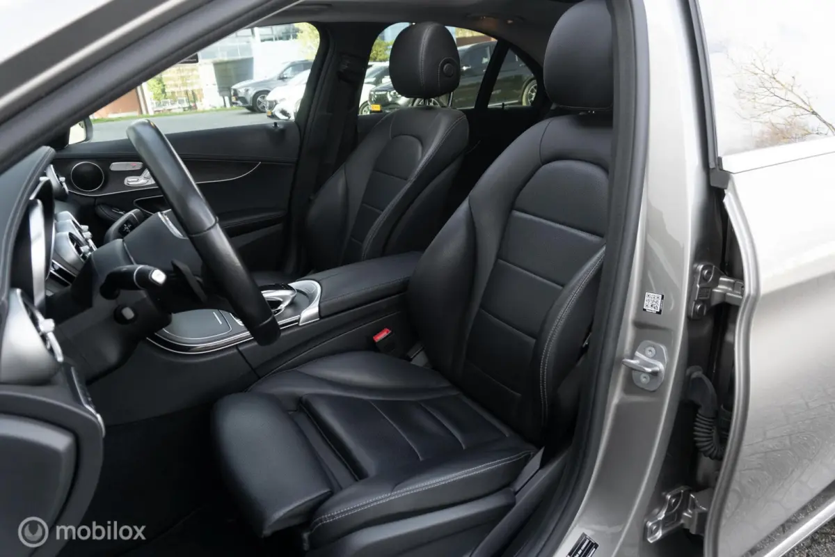 300 e Premium Plus Pack|Panorama dak|360° camera|Apple Carplay
