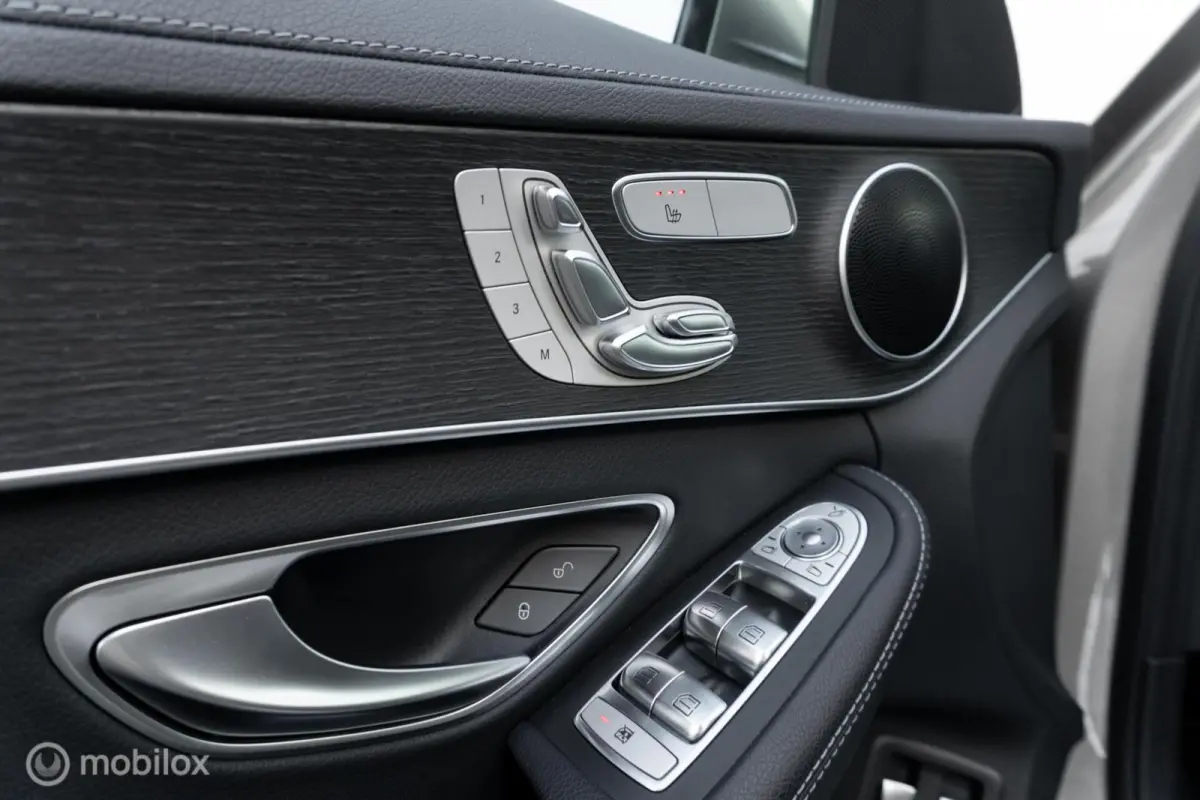 300 e Premium Plus Pack|Panorama dak|360° camera|Apple Carplay