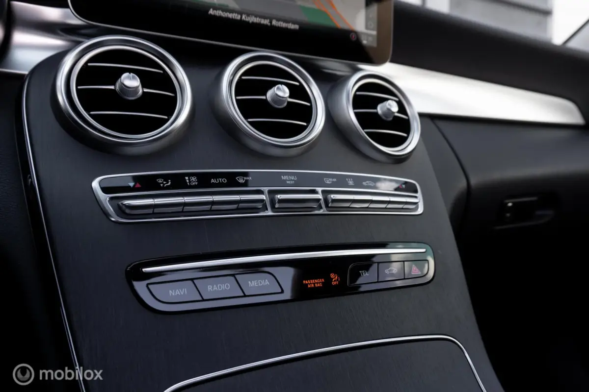 300 e Premium Plus Pack|Panorama dak|360° camera|Apple Carplay
