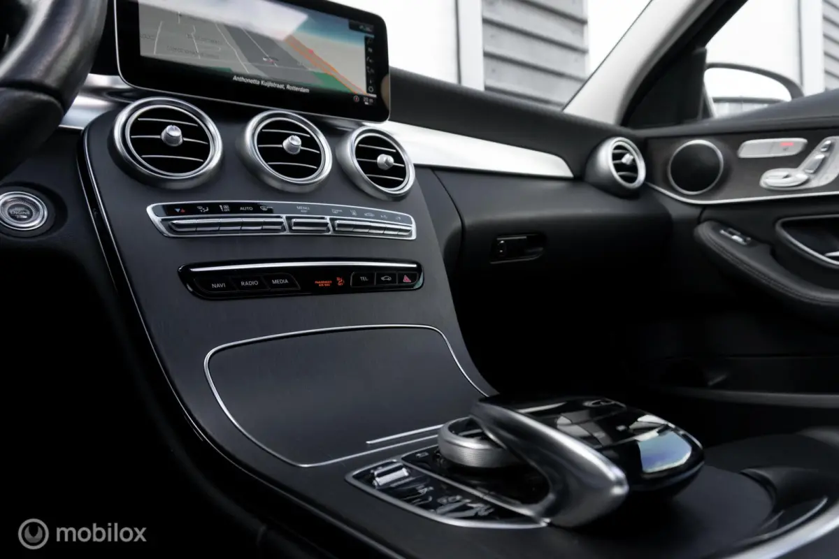 300 e Premium Plus Pack|Panorama dak|360° camera|Apple Carplay