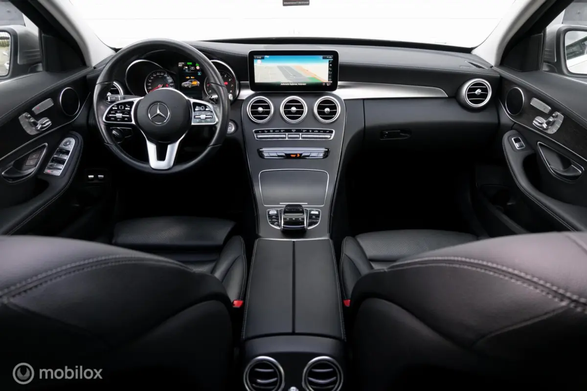 300 e Premium Plus Pack|Panorama dak|360° camera|Apple Carplay