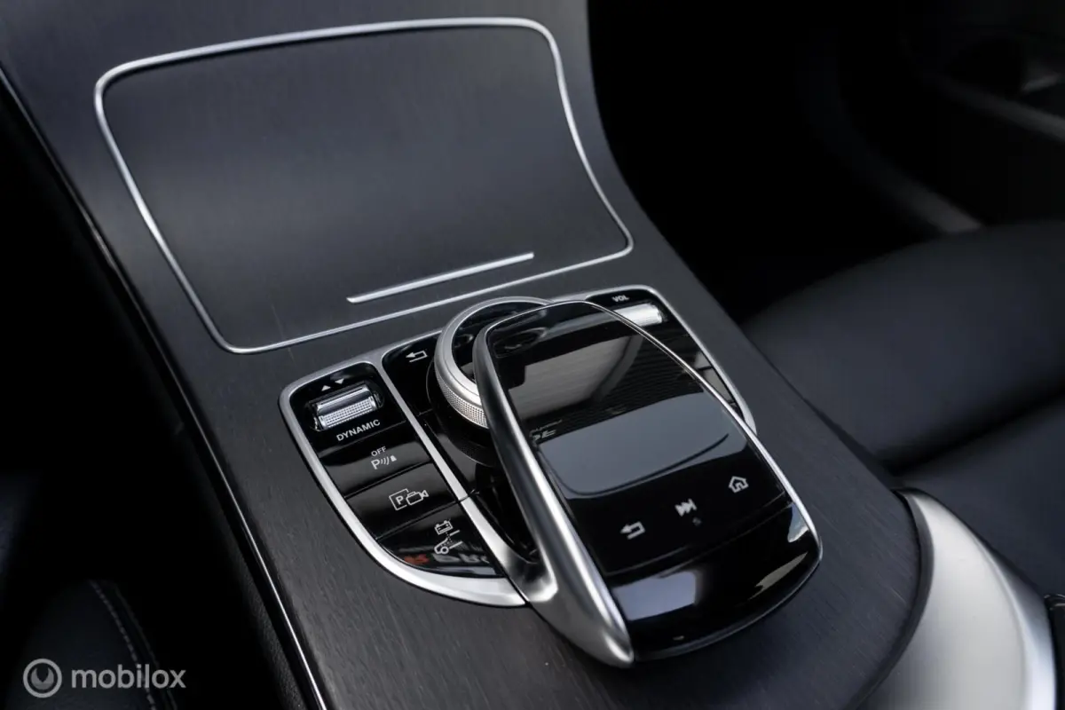 300 e Premium Plus Pack|Panorama dak|360° camera|Apple Carplay