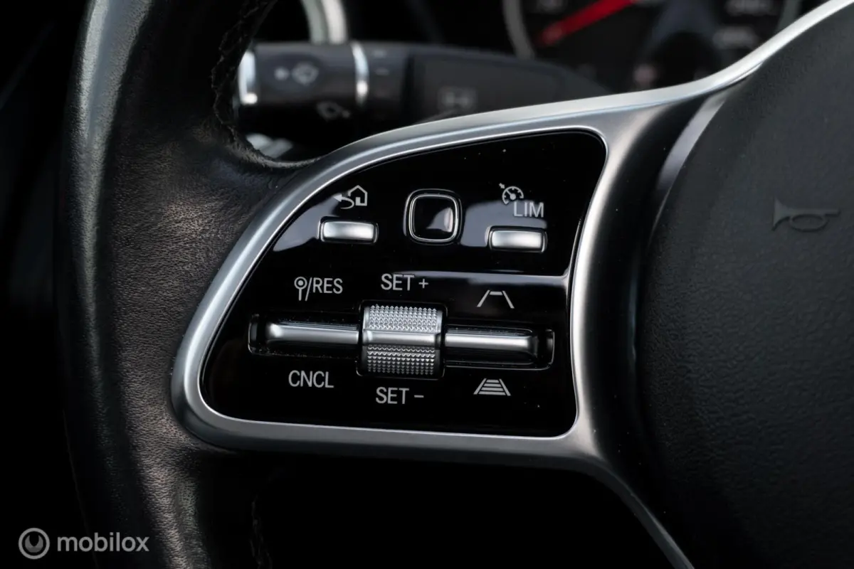300 e Premium Plus Pack|Panorama dak|360° camera|Apple Carplay