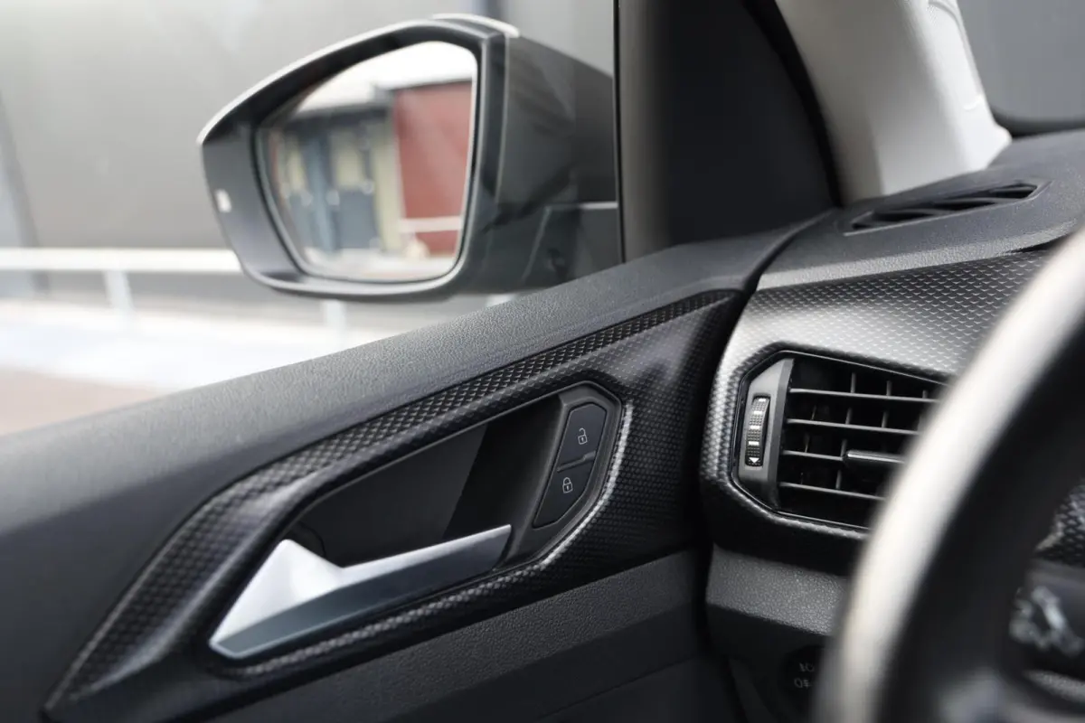 1.0 TSI 95pk Life Navigatie Airco Adaptieve Cruise 16 inch DAB+ CarPlay NL-Auto