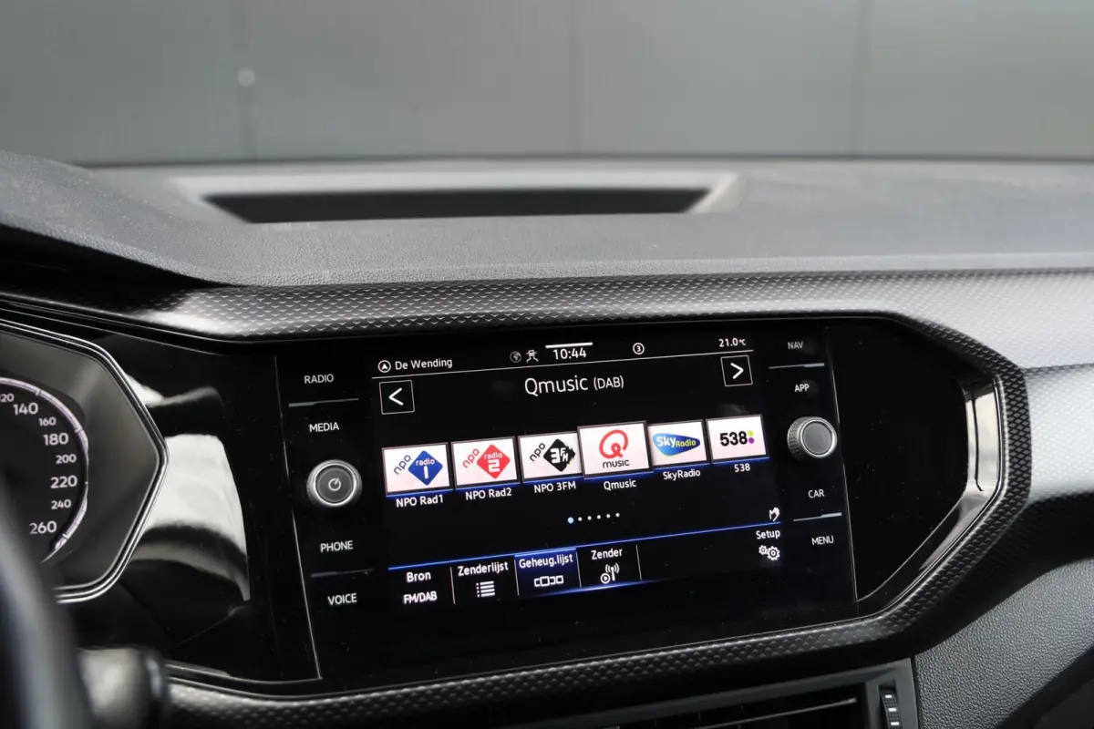 1.0 TSI 95pk Life Navigatie Airco Adaptieve Cruise 16 inch DAB+ CarPlay NL-Auto