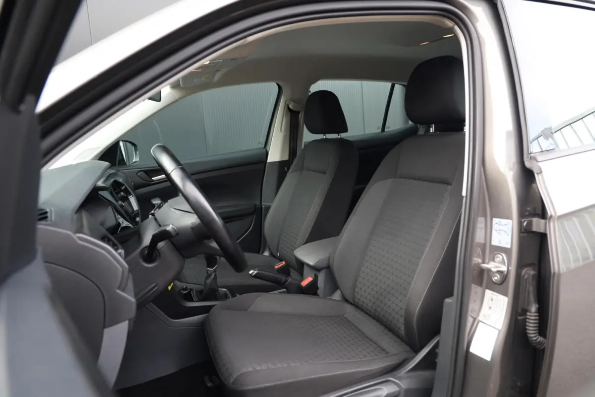1.0 TSI 95pk Life Navigatie Airco Adaptieve Cruise 16 inch DAB+ CarPlay NL-Auto